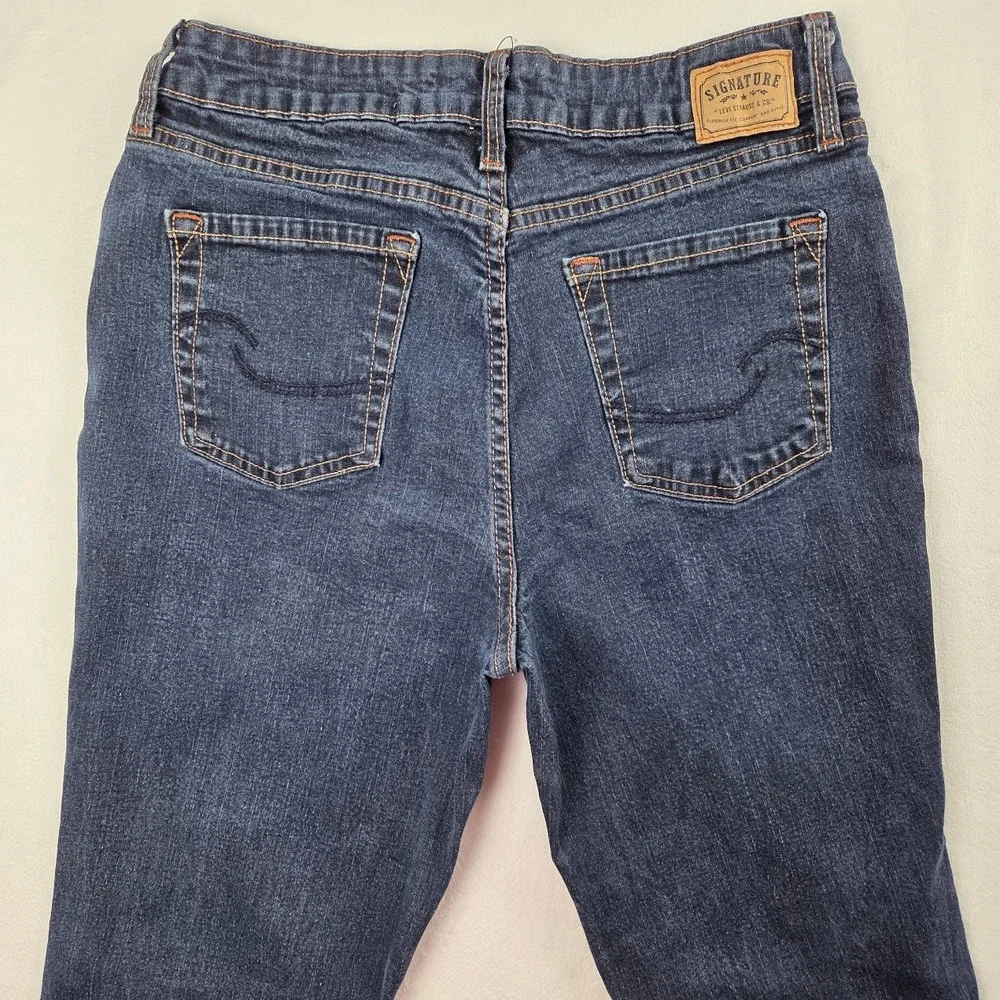 Levi's Signature Bootcut Jeans Womens 8 Short Blue Denim Mid Rise Excellent